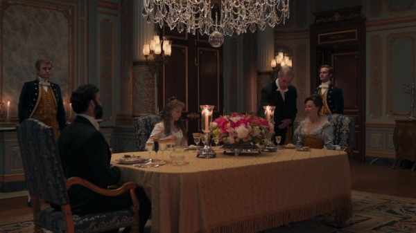 Click to view full size image
==============
The_Gilded_Age_S01E01_Never_The_New_1080p_07033.jpg The_Gilded_Age_S01E01_Never_The_New_1080p_07033.jpg