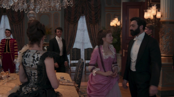 The_Gilded_Age_S01E01_Never_The_New_1080p_09362.jpg