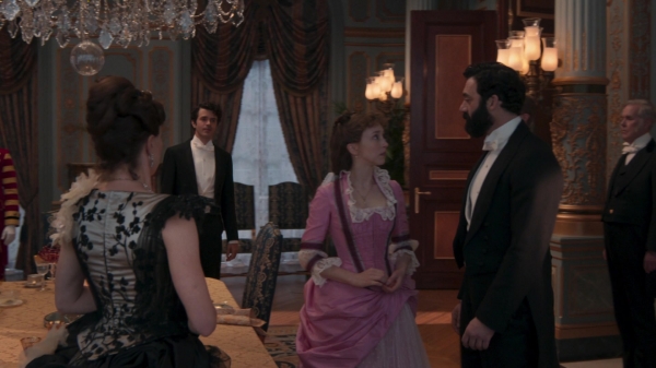 The_Gilded_Age_S01E01_Never_The_New_1080p_09363.jpg