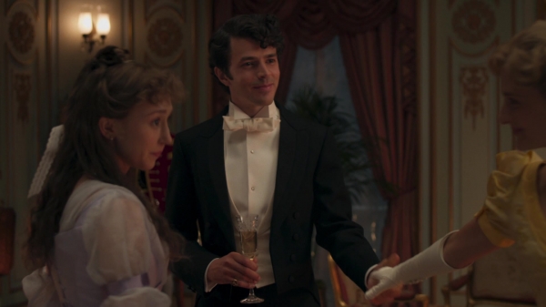 Click to view full size image
==============
The_Gilded_Age_S01E01_Never_The_New_1080p_10043.jpg The_Gilded_Age_S01E01_Never_The_New_1080p_10043.jpg