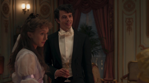 Click to view full size image
==============
The_Gilded_Age_S01E01_Never_The_New_1080p_10044.jpg The_Gilded_Age_S01E01_Never_The_New_1080p_10044.jpg