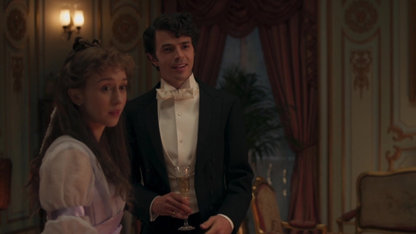 Click to view full size image
==============
The_Gilded_Age_S01E01_Never_The_New_1080p_10046.jpg The_Gilded_Age_S01E01_Never_The_New_1080p_10046.jpg