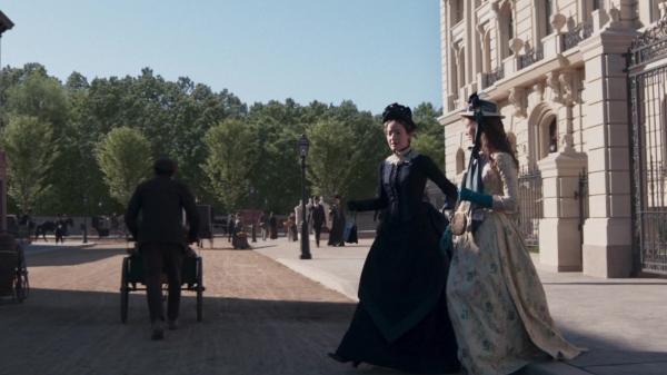 Click to view full size image
==============
The_Gilded_Age_S01E03_Face_The_Music_1080p_0442.jpg The_Gilded_Age_S01E03_Face_The_Music_1080p_0442.jpg