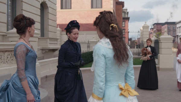 Click to view full size image
==============
The_Gilded_Age_S01E04_A_Long_Ladder_1080p_1892.jpg The_Gilded_Age_S01E04_A_Long_Ladder_1080p_1892.jpg