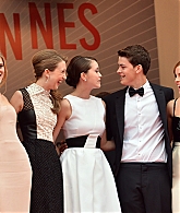 Filename=TheBlingRing_Premiere_Cannes_2013_283729.jpg
Filesize=472KiB
Dimensions=3070x2044
Date added=Mar 16, 2022 TheBlingRing_Premiere_Cannes_2013_283729.jpg